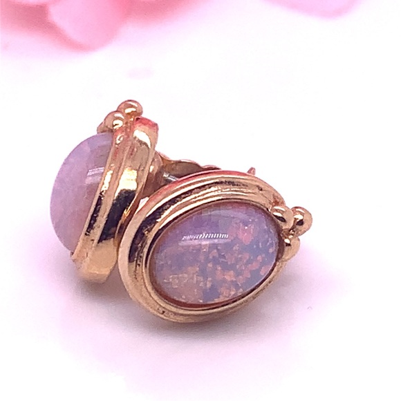 Elegant Opal Stud Earrings - Picture 3 of 4